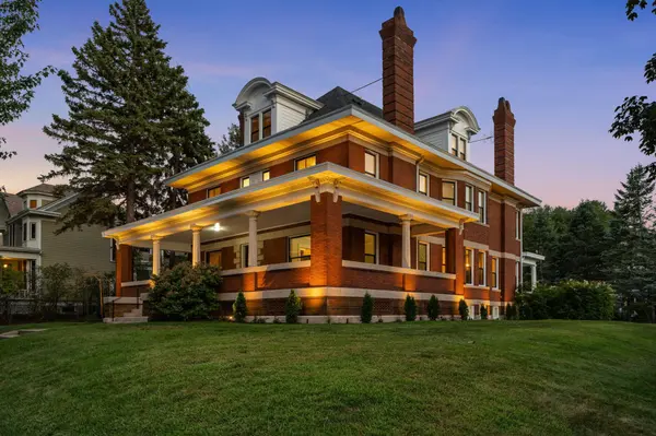 794 Lincoln AVE, Saint Paul, MN 55105