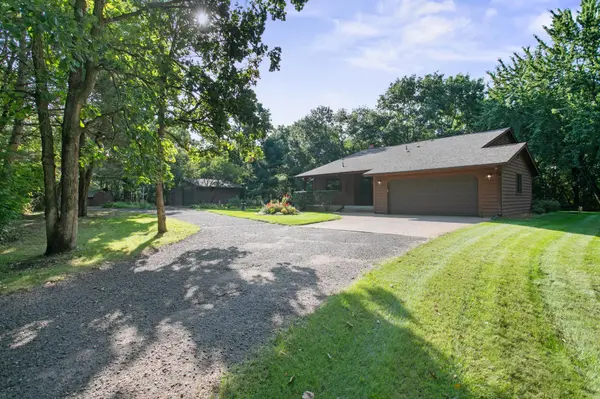 2670 201st AVE NW, Oak Grove, MN 55011