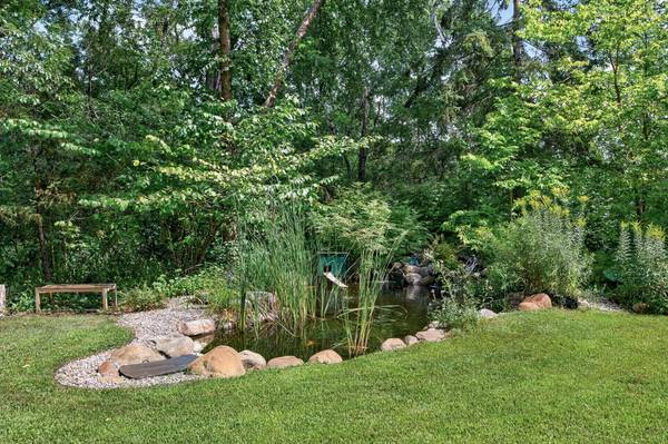 15 Nord Circle RD, North Oaks, MN 55127