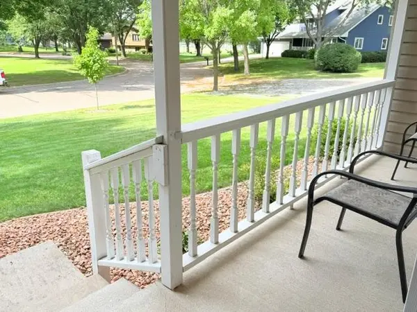 714 E Crescent LN, Litchfield, MN 55355