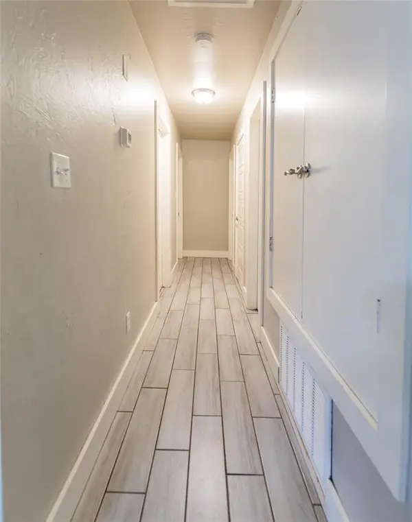 410 Hoover CIR, Elk City, OK 73644