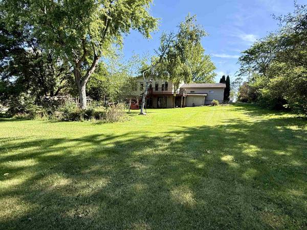 1005 S WEBSTER AVE, Omro, WI 54963