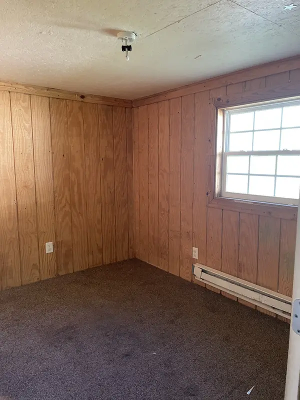 216 Strawberry St, Portland, TN 37148
