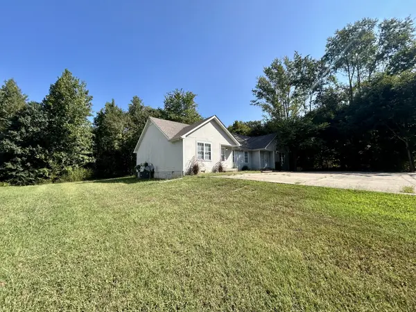 1827 Pinnacle Rd, Pleasant View, TN 37146