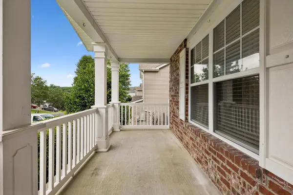 121 Cavalier Dr, Hendersonville, TN 37075