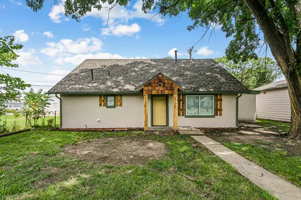 1836 S Laura Ave, Wichita, KS 67211