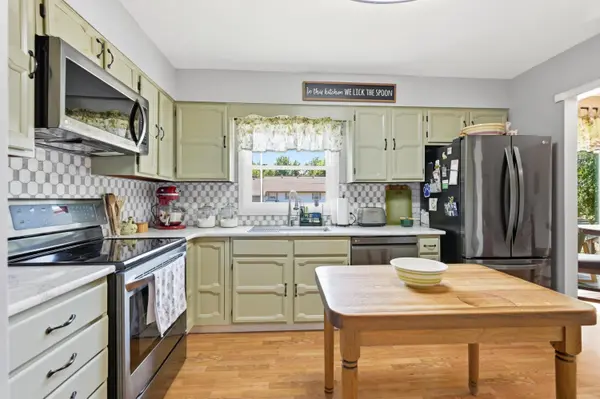 1028 Southern Hills AVE, Carthage, MO 64836