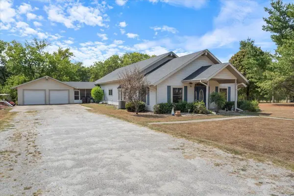 128 Riverview DR, Anderson, MO 64831