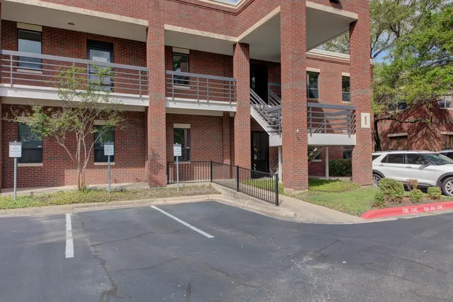 11824 Jollyville RD #103, Austin, TX 78759