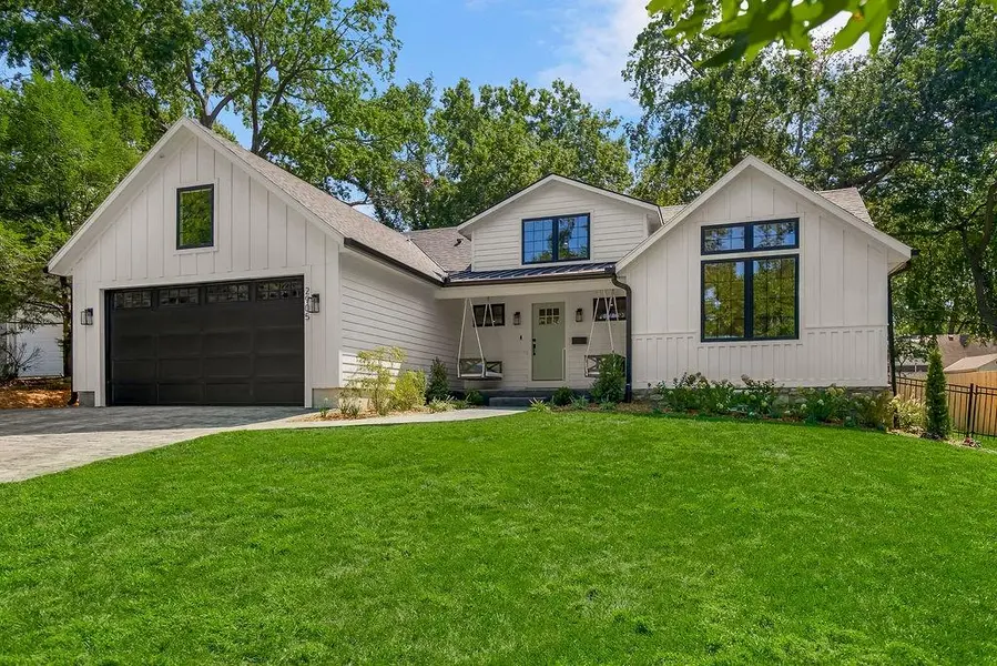 2905 W 73rd ST, Prairie Village, KS 66208