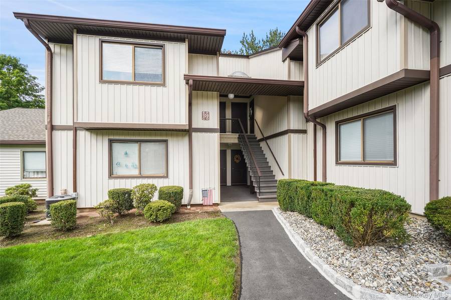 109 Village RD #D, Yorktown Heights, NY 10598