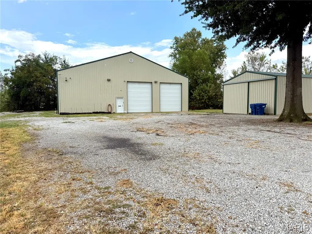 207 W Old Salem RD, Licking, MO 65542
