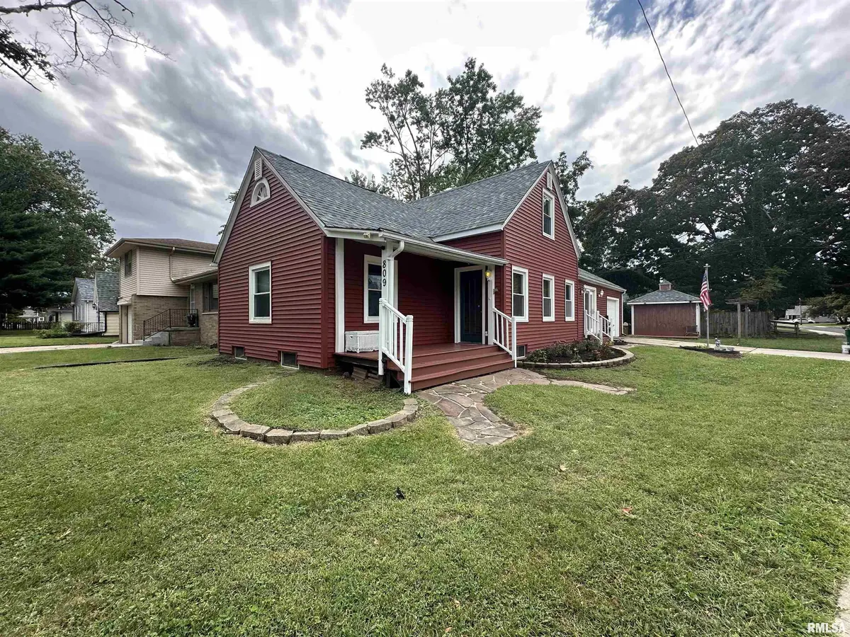 809 W STERLING AVE, West Peoria, IL 61604