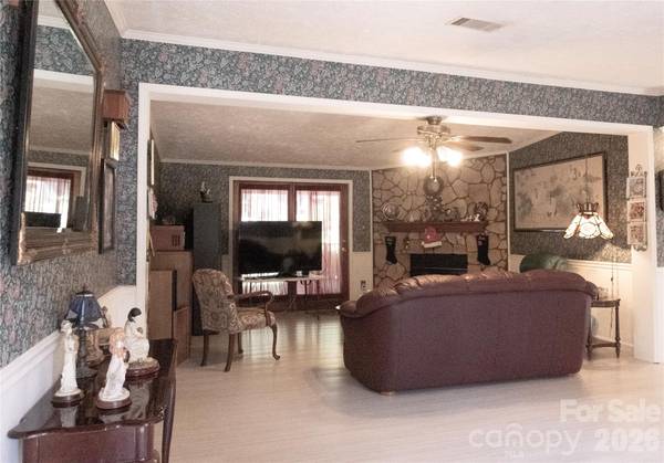 114 Tamer RD, Mooresville, NC 28117