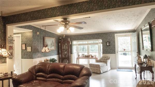 114 Tamer RD, Mooresville, NC 28117