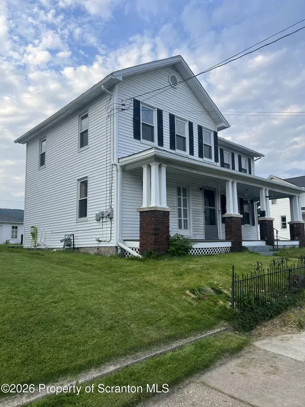 412 Delaware AVE, Olyphant, PA 18447