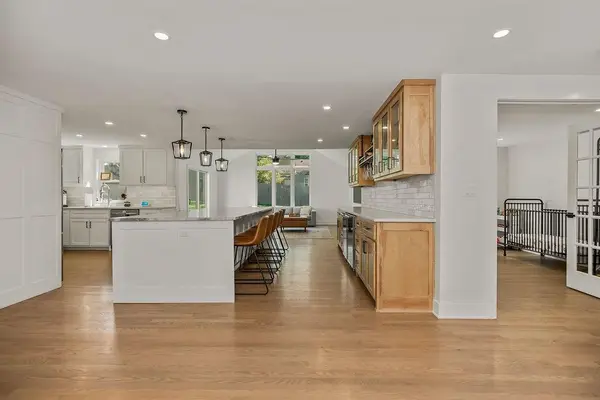 2905 W 73rd ST, Prairie Village, KS 66208