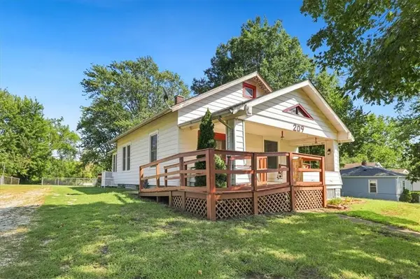 209 Maple ST, Lathrop, MO 64465