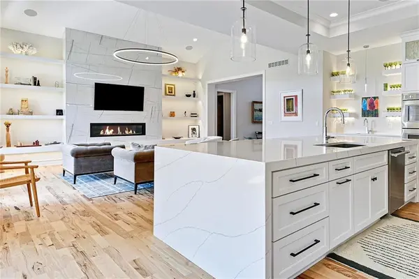 6013 W 137 ST, Overland Park, KS 66223