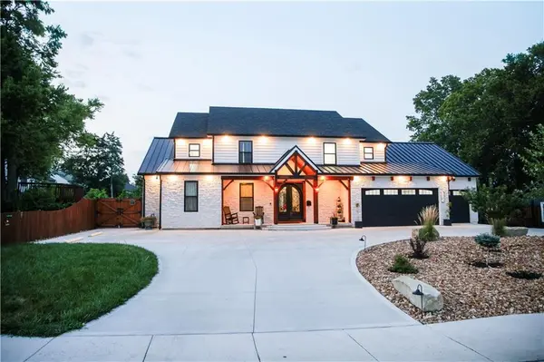 2614 W 44th AVE, Kansas City, KS 66103