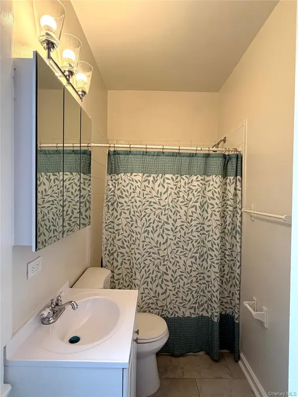 1 Trinity PL, New Rochelle, NY 10805