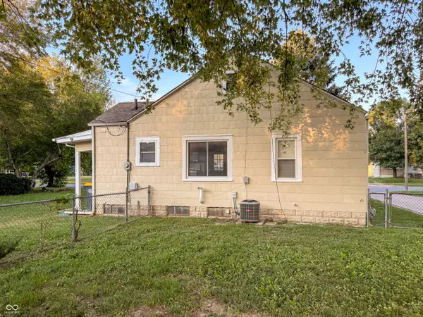 3619 Andover RD, Anderson, IN 46013