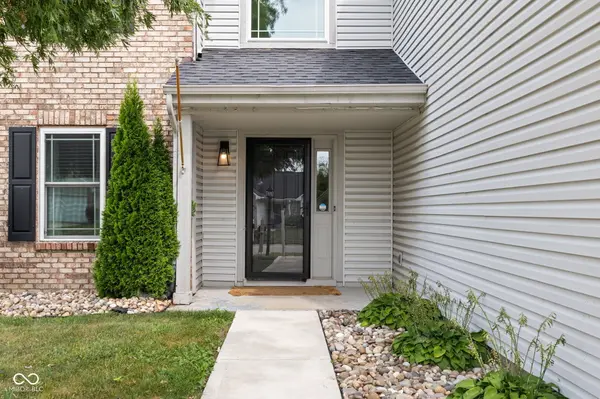 9586 Frontier ST, Fishers, IN 46038