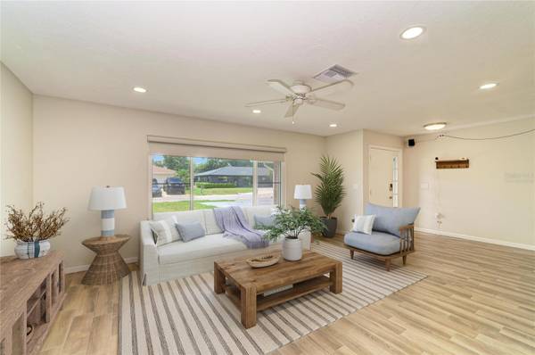 2011 37TH ST W, Bradenton, FL 34205