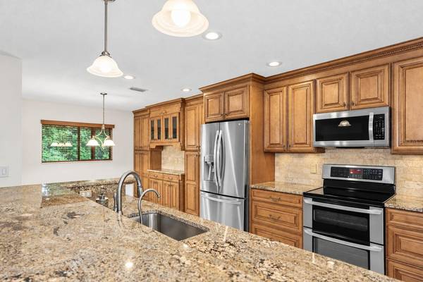 1660 NARNIA CT, Dunedin, FL 34698