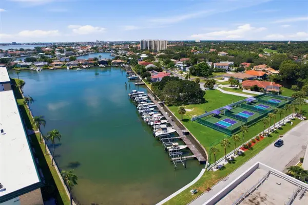 5935 30TH AVE S #214, Gulfport, FL 33707