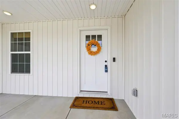 298 Lake Labadie DR, Labadie, MO 63055