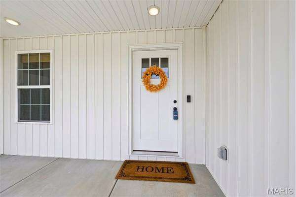 298 Lake Labadie DR, Labadie, MO 63055