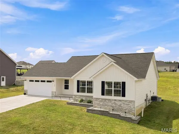 298 Lake Labadie DR, Labadie, MO 63055