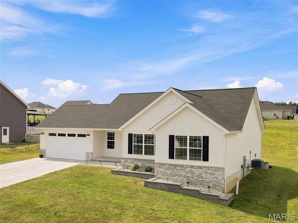 298 Lake Labadie DR, Labadie, MO 63055