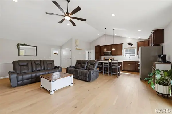 298 Lake Labadie DR, Labadie, MO 63055