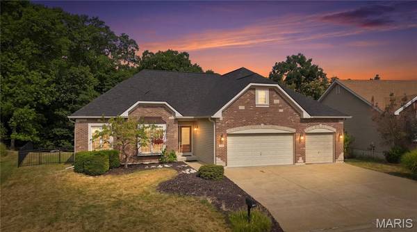 2386 Appaloosa TRL, High Ridge, MO 63049