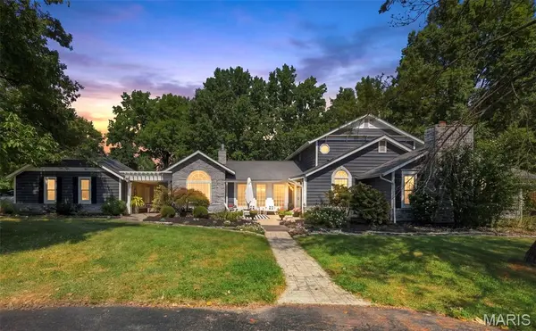 6020 Lafayette DR, Weldon Spring, MO 63304