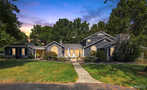 6020 Lafayette DR, Weldon Spring, MO 63304