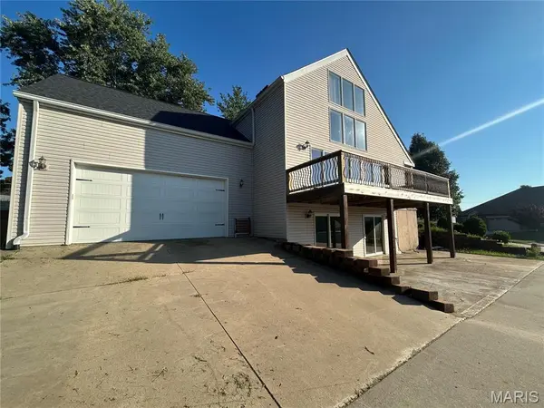 464 Legacy LN, Villa Ridge, MO 63089