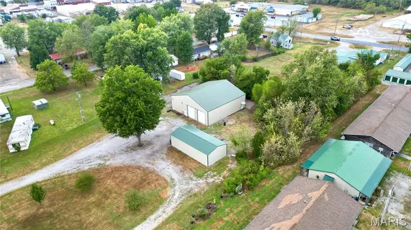 207 W Old Salem RD, Licking, MO 65542