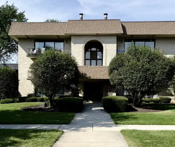 7428 W 153rd ST #2, Orland Park, IL 60462