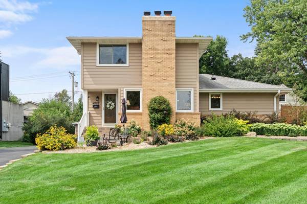 4102 Grimes AVE S, Edina, MN 55416
