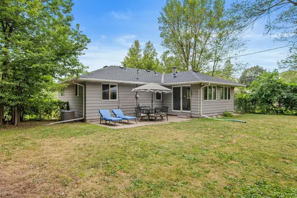 678 Eldridge AVE W, Roseville, MN 55113
