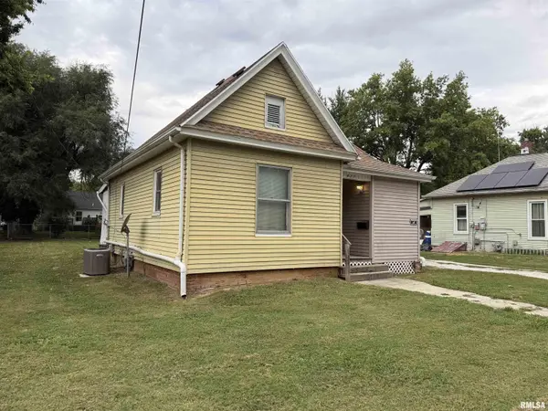 621 S Kosciusko ST, Jacksonville, IL 62650