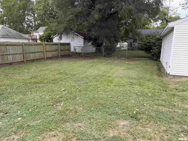 621 S Kosciusko ST, Jacksonville, IL 62650