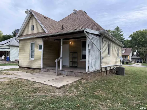 621 S Kosciusko ST, Jacksonville, IL 62650