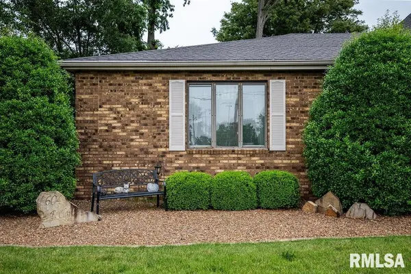 604 E CLARK ST, Marion, IL 62959