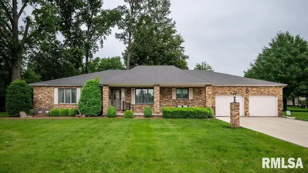 604 E CLARK ST, Marion, IL 62959