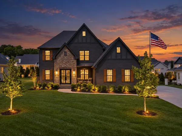 1881 Traditions Cir, Brentwood, TN 37027