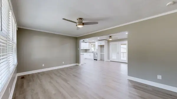 249 Indian Creek Dr, New Johnsonville, TN 37134